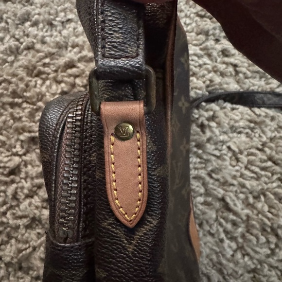 015 - Louis Vuitton‎ Monogram Crossbody Amazon Bag - Picture 11 of 14